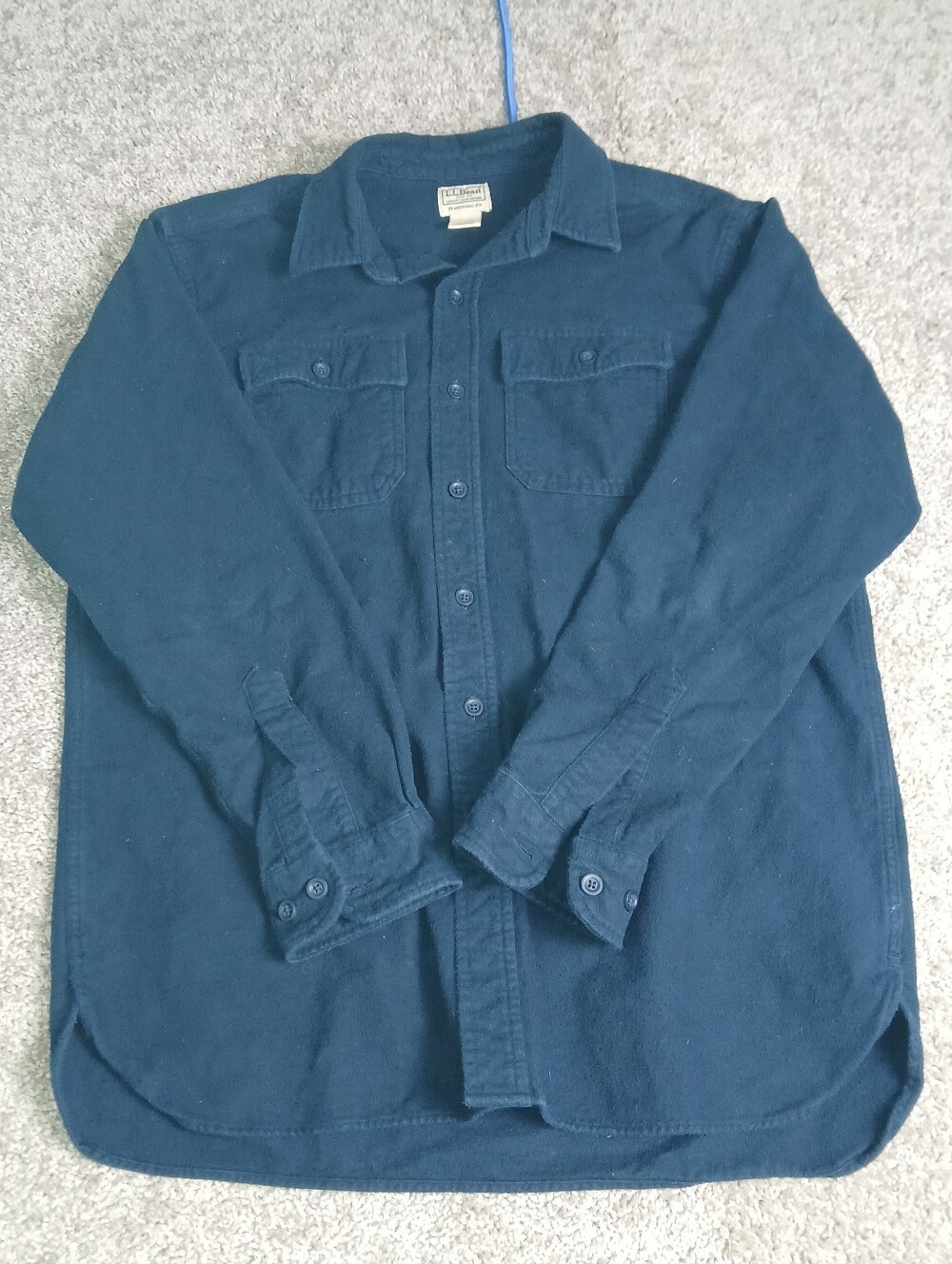 LL Bean Shirt Men's Navy Blue Longsleeve Button Up 100% Cotton - Large